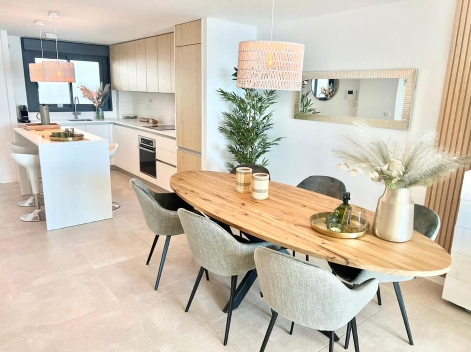 Property building, Kitchen or kitchenette, Living room