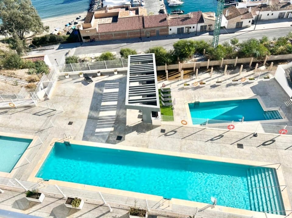 Property building, Swimming pool