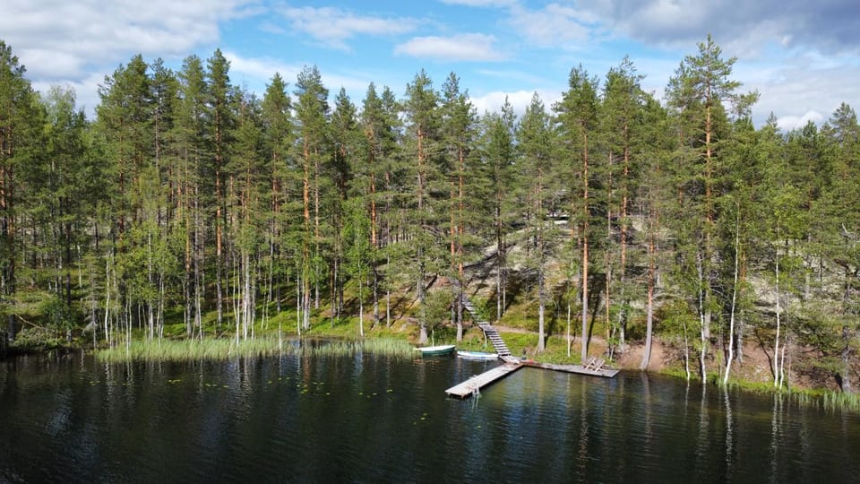 Villa Jäkälä - An architectural wooden villa by the lake Villa in Finland