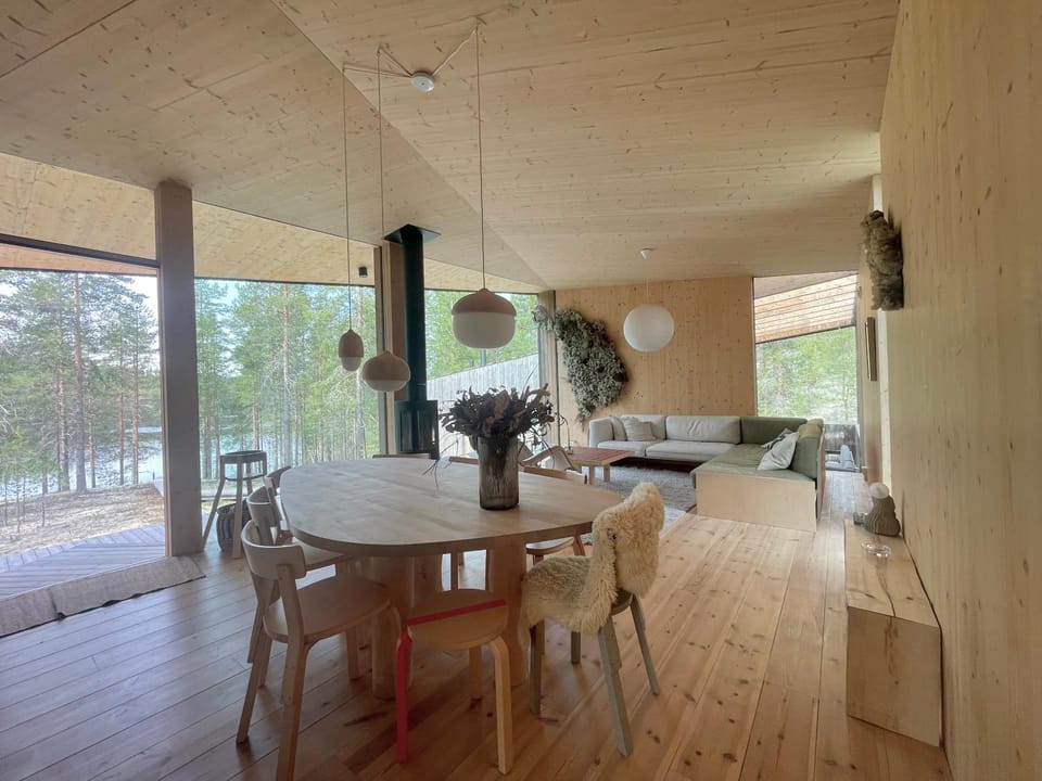 Villa Jäkälä - An architectural wooden villa by the lake Villa in Finland