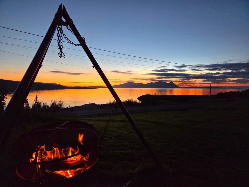 Natural landscape, Lake view, fireplace