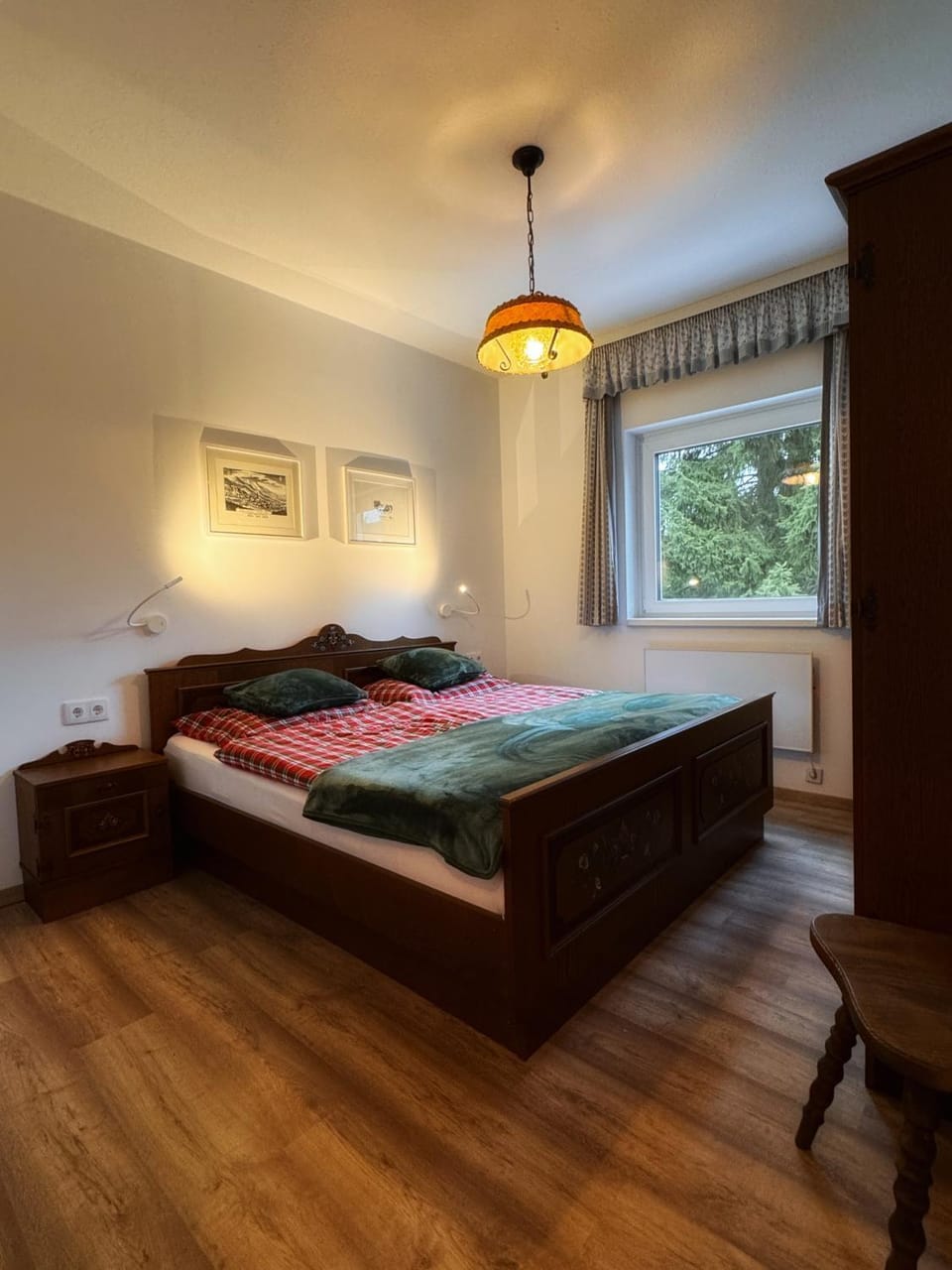 Bed, Photo of the whole room, Bedroom