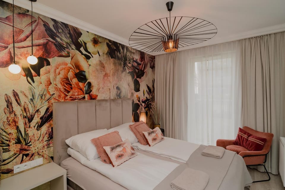 Bed, Photo of the whole room
