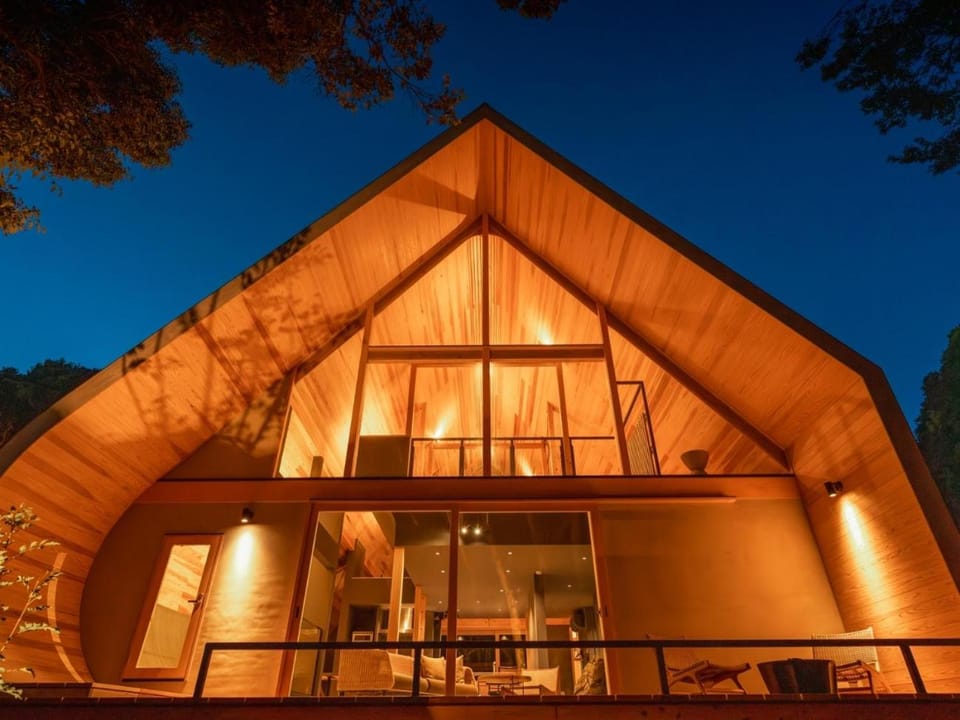 Property building, Night