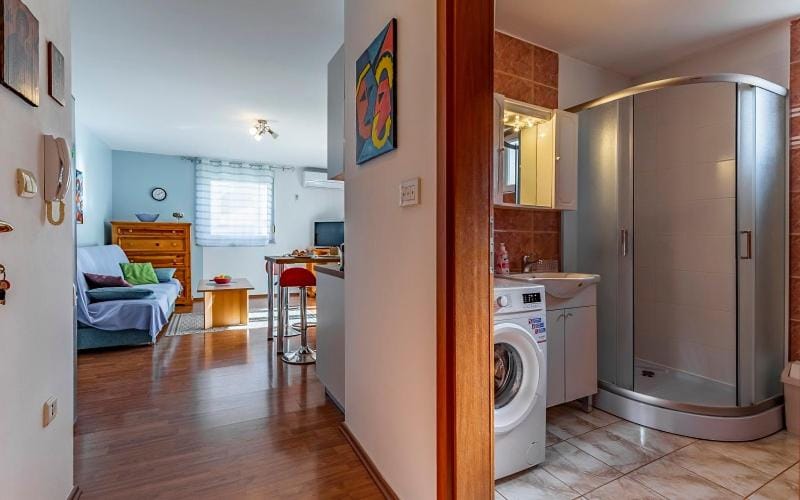 Bathroom, Kitchen or kitchenette, Living room, Seating area, washing machine