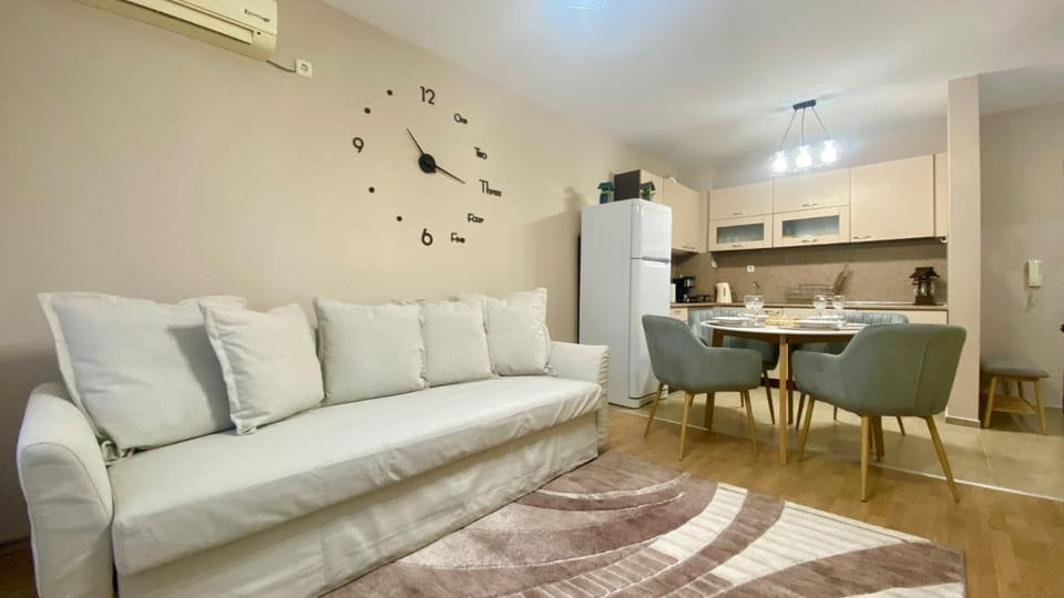 Bed, Living room, Seating area