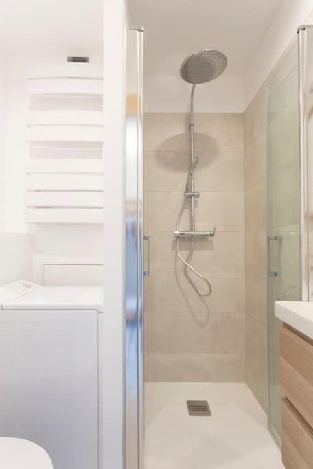 Chez Olivier - Magnifique studio avec piscine, vue sur la mer et parking Apartment in La Grande-Motte