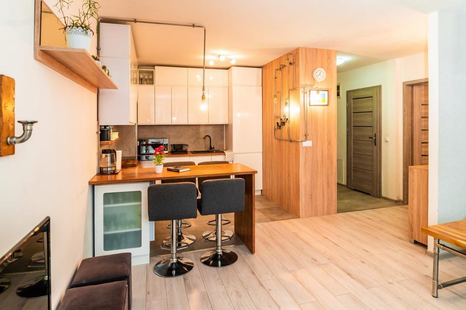 Dining area, minibar, pet friendly, stove