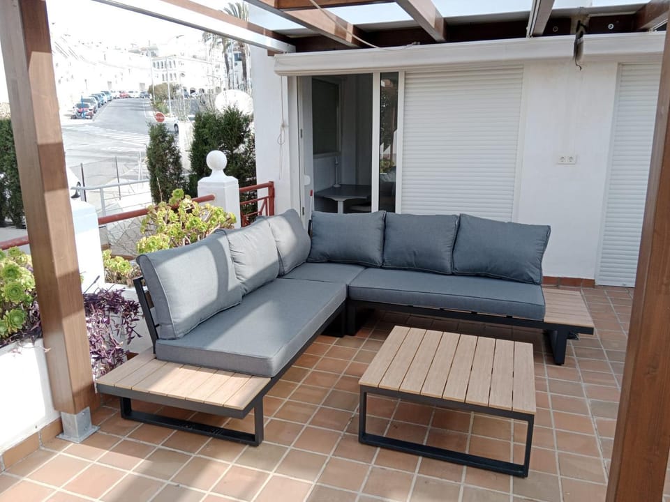 Off site, Balcony/Terrace