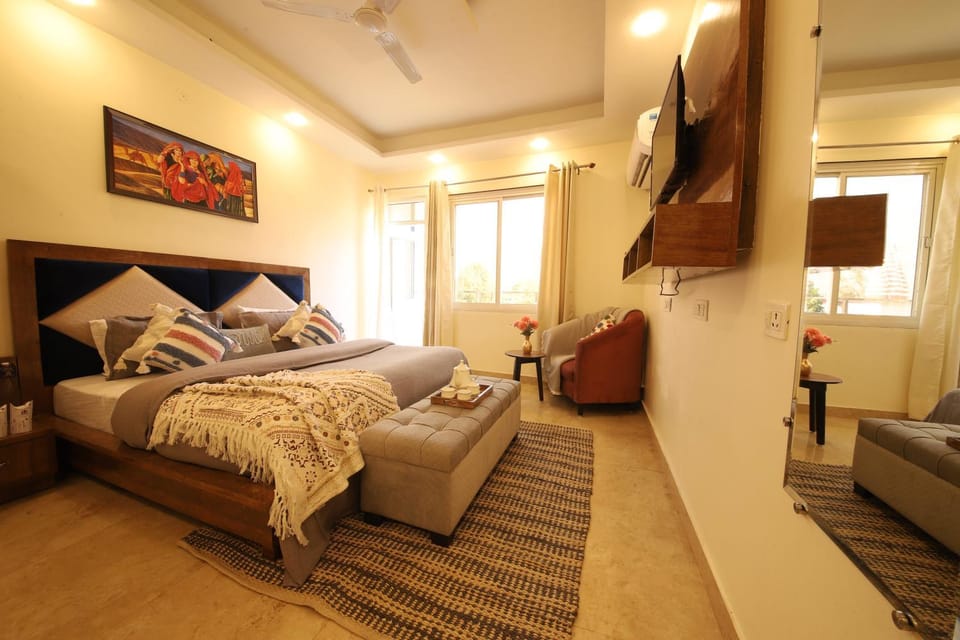 Bed, Photo of the whole room, Bedroom
