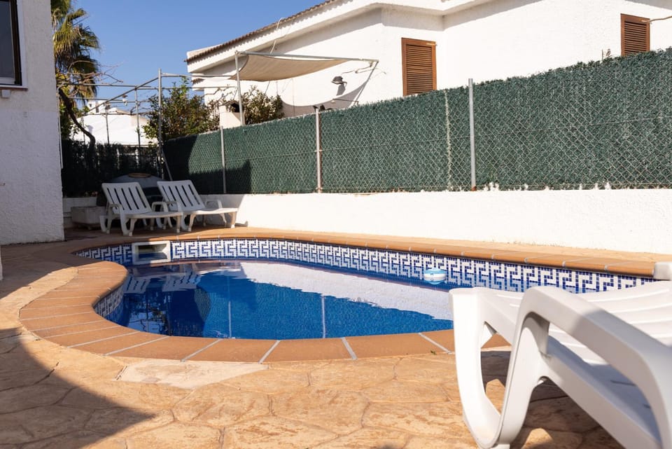 CAMINS - Casa en Riumar con piscina privada House in Baix Ebre