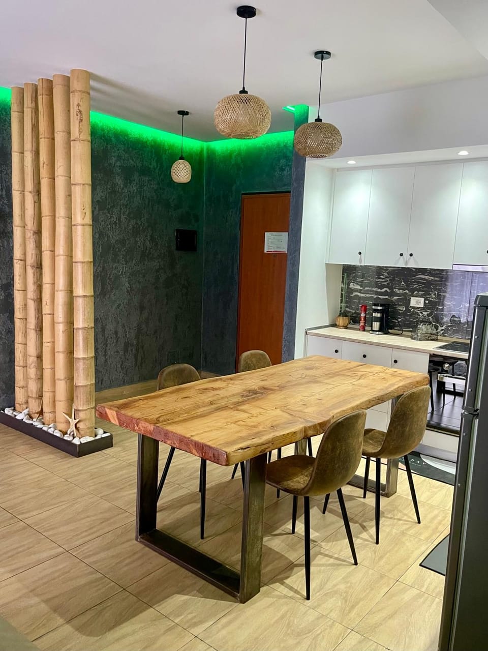 Dining area, minibar, stove