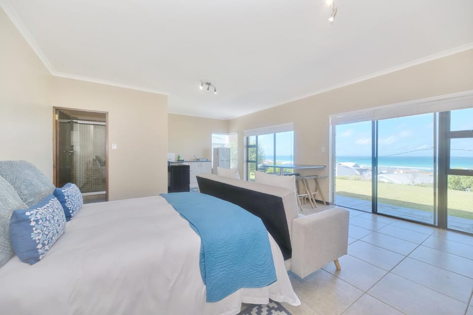 Happy Tides in Struisbaai Apartment in Western Cape