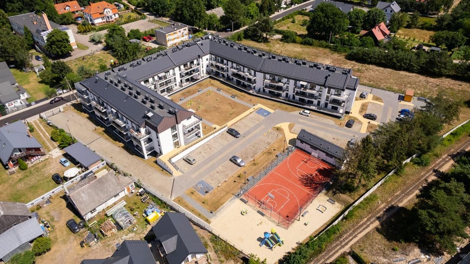 Property building, Bird's eye view, Location