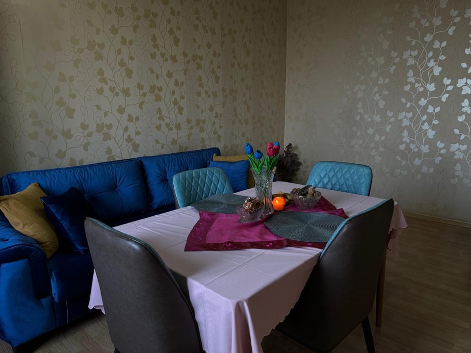 Living room, Dining area, Bedroom