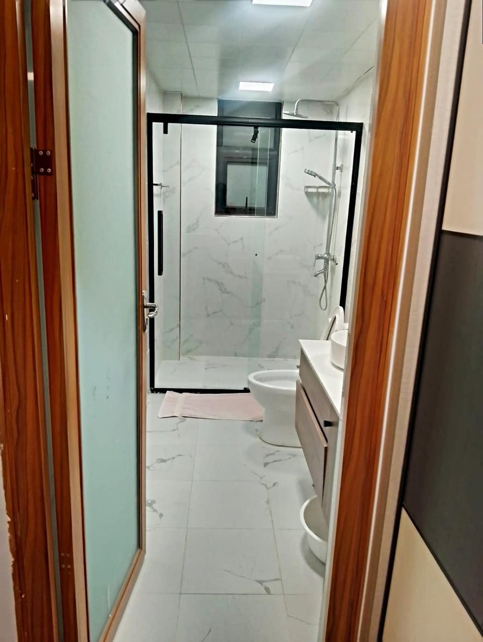 Shower, Toilet, Bathroom