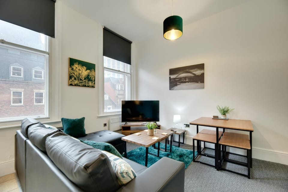 Communal lounge/ TV room, Living room, Seating area