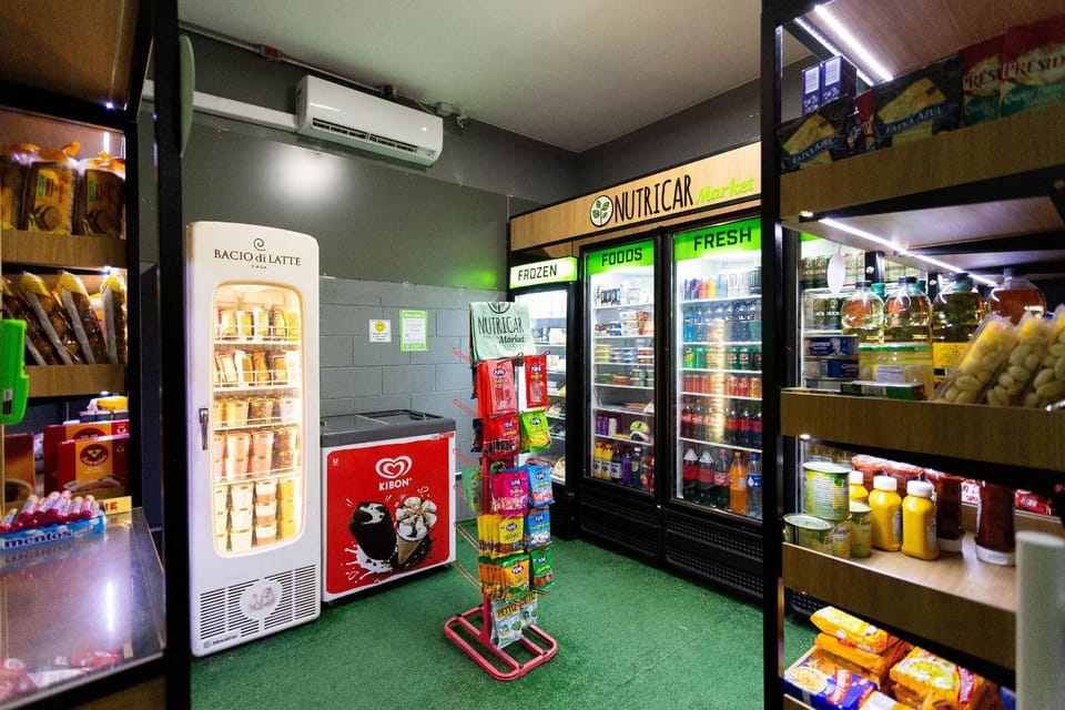 On-site shops, Supermarket/grocery shop, Shopping Area