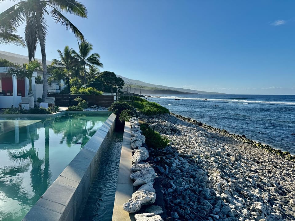 Villa Paradis Piscine et jacuzzi bord de mer Villa in Réunion