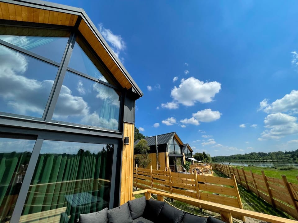 Property building, Day, Natural landscape, Garden, View (from property/room), Balcony/Terrace, Garden view
