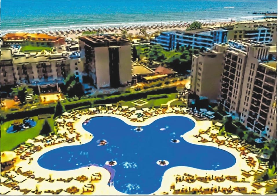 Swimming pool