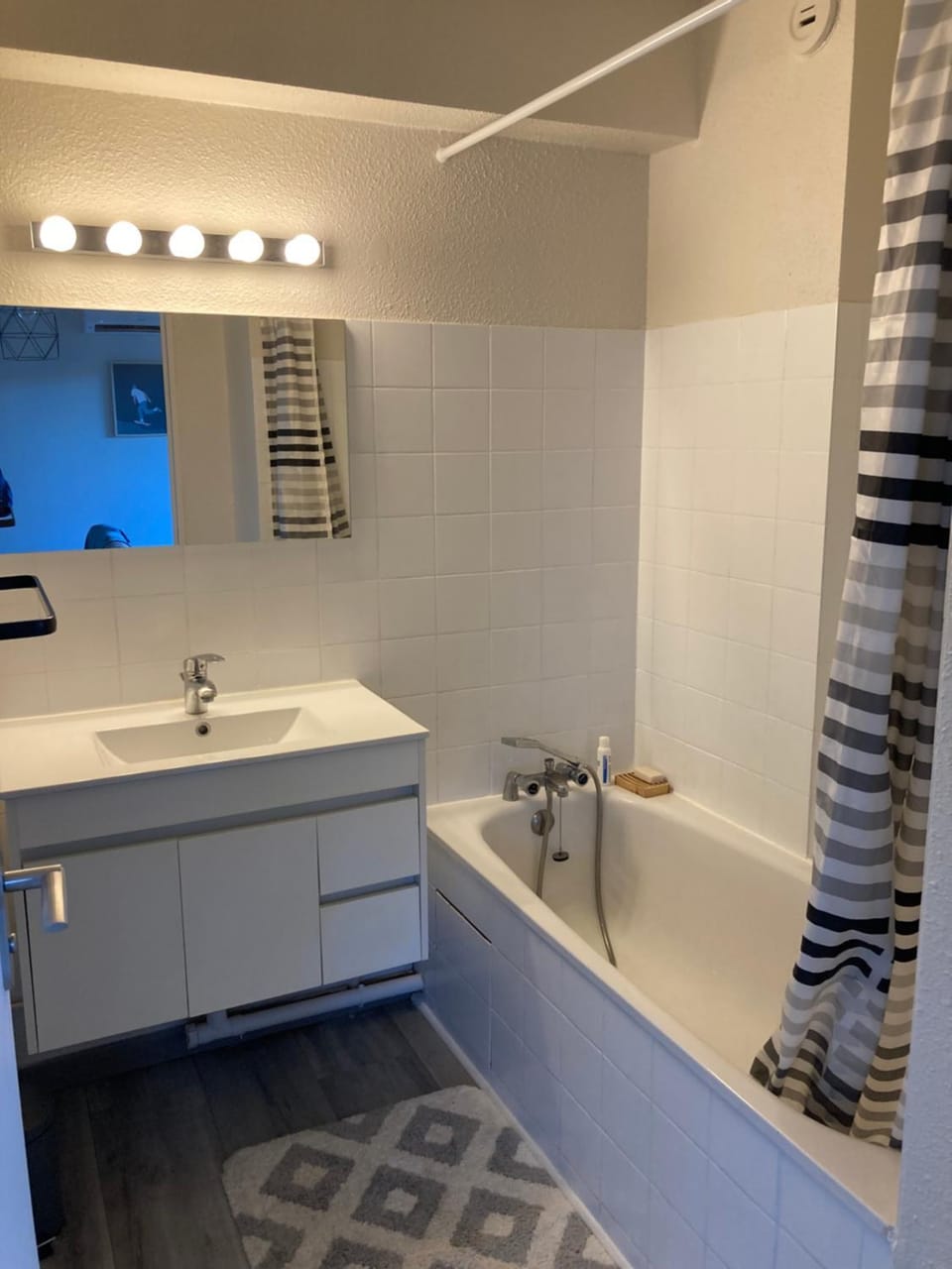 Appt T2 Sept Deniers avec clim Apartment in Toulouse