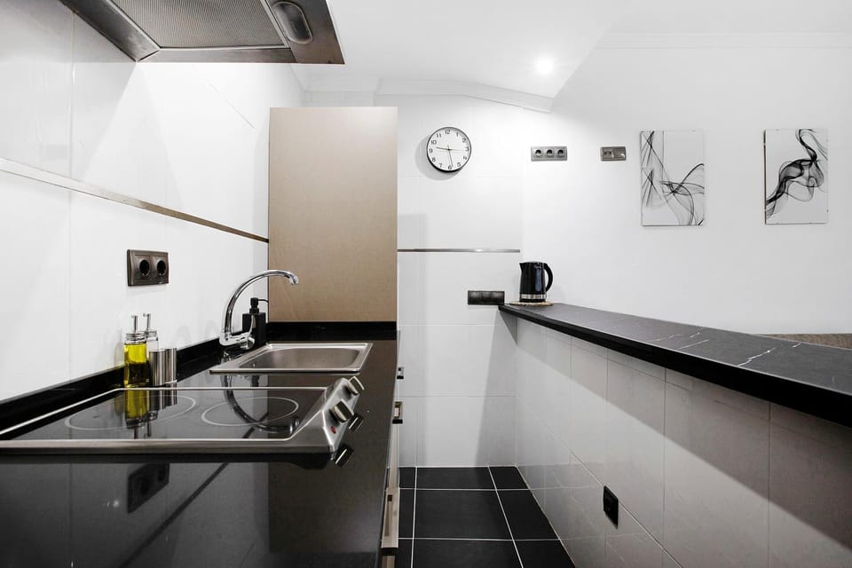 Kitchen or kitchenette, Living room