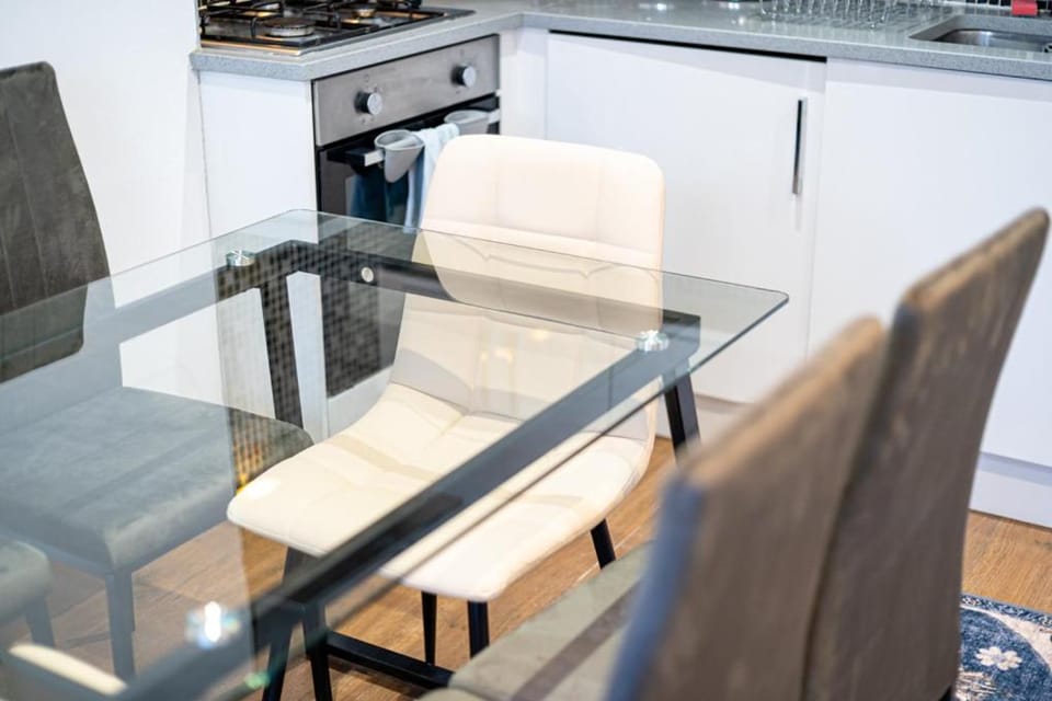 Angel x Kings Cross Hub Apartment in London Borough of Islington