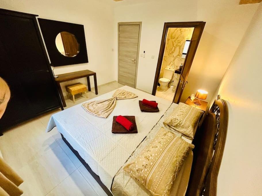 Bed, Photo of the whole room, Bedroom, towels, wardrobe