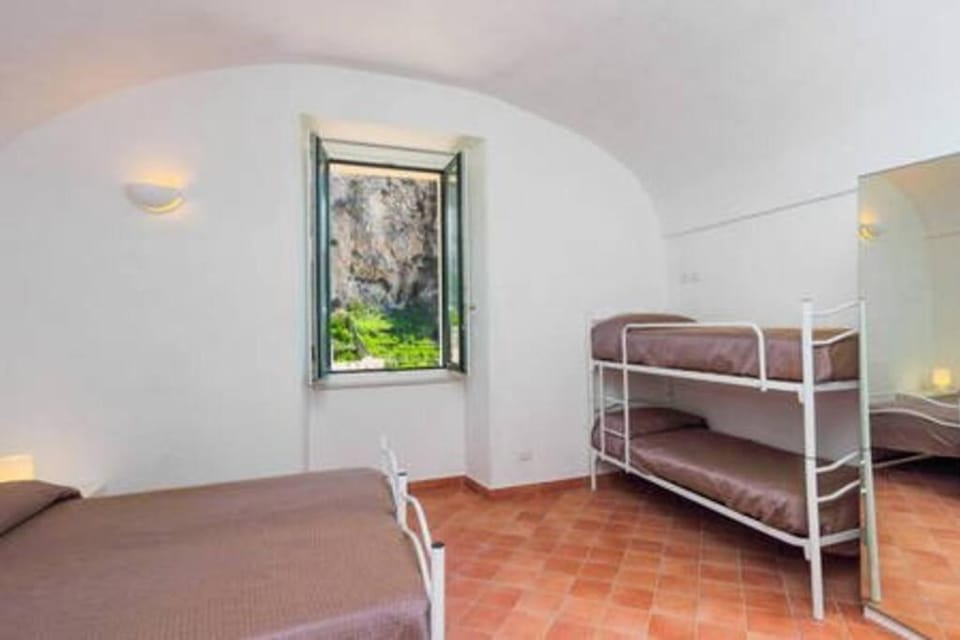 Photo of the whole room, Bedroom, bunk bed