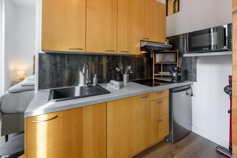 Kitchen or kitchenette