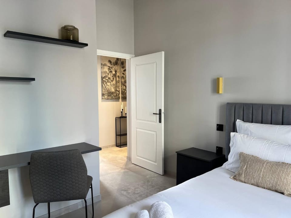 Bed, Bedroom