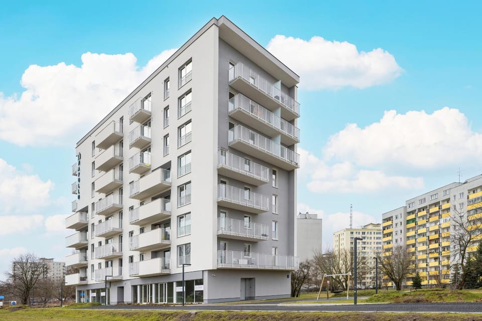 Property building, Facade/entrance, Off site
