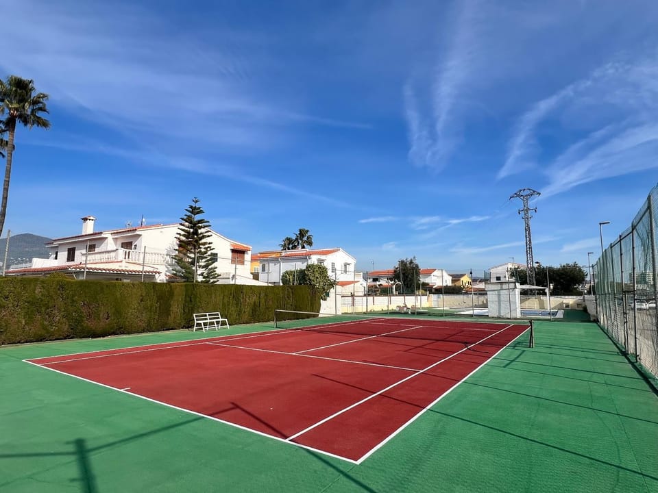 Tennis court
