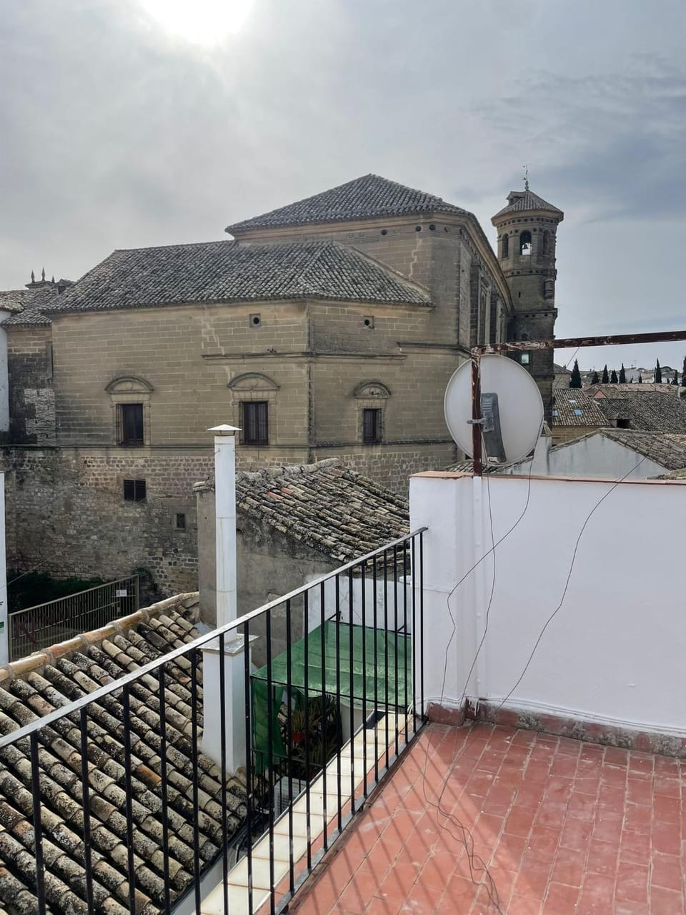 APARTAMENTOS LEONOR Bed and Breakfast in Baeza
