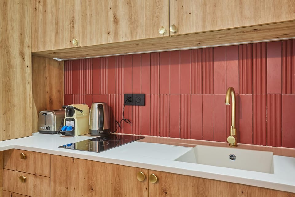 Coffee/tea facilities, toaster