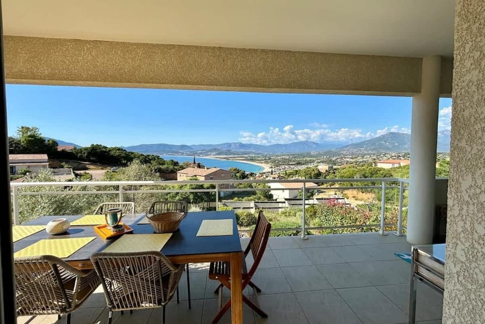 Casamea - Vue mer, Terrasse, Clim, Proche Plage Apartment in Ajaccio