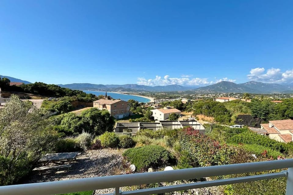 Casamea - Vue mer, Terrasse, Clim, Proche Plage Apartment in Ajaccio