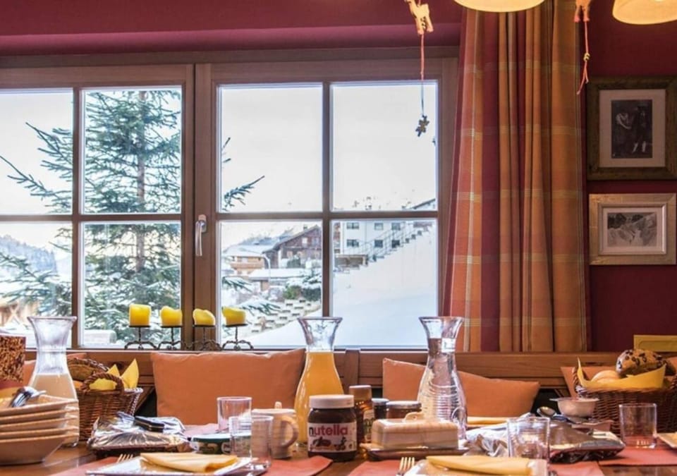 Food close-up, Food and drinks, Dining area, Food, Mountain view, Breakfast, Buffet breakfast