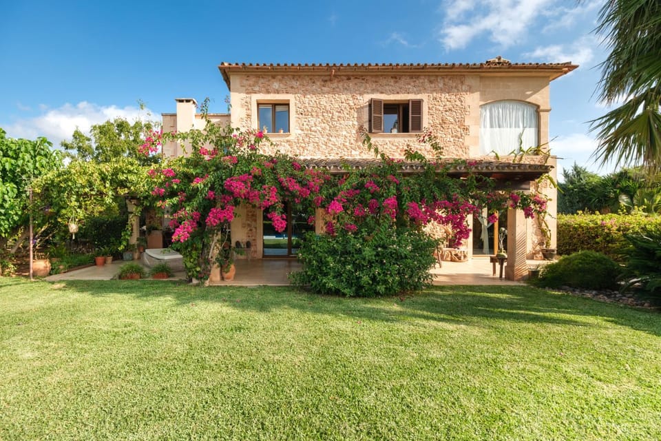 Finca Vinya Vella House in Migjorn
