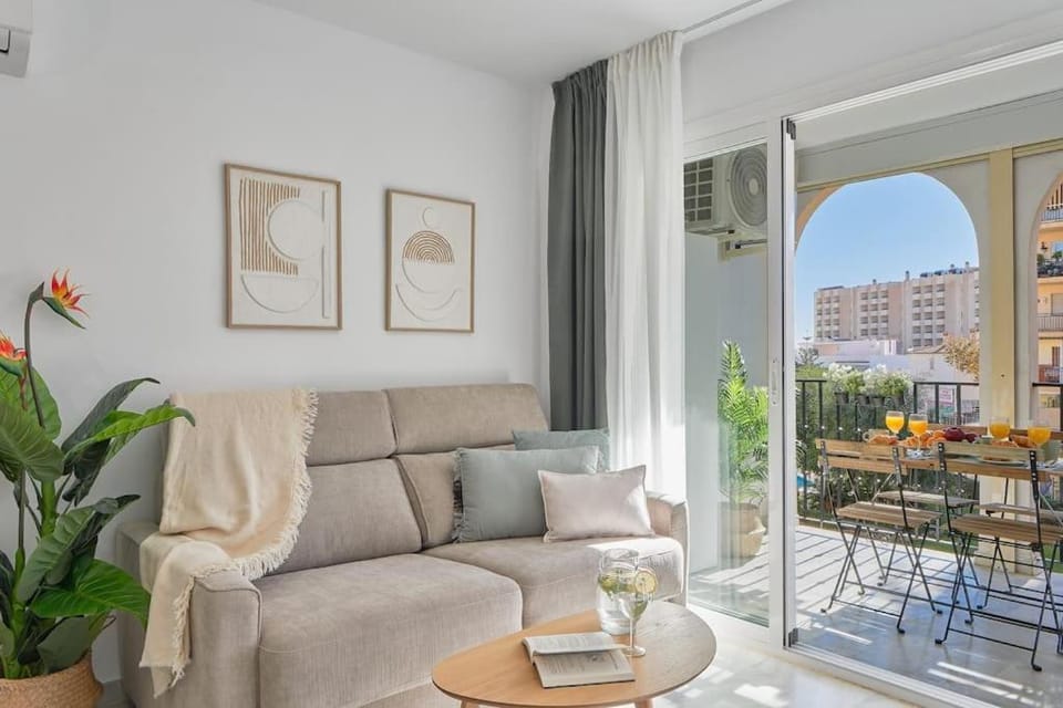 Erisa I apartament La Carihuela 100 mts beach Apartment in Torremolinos
