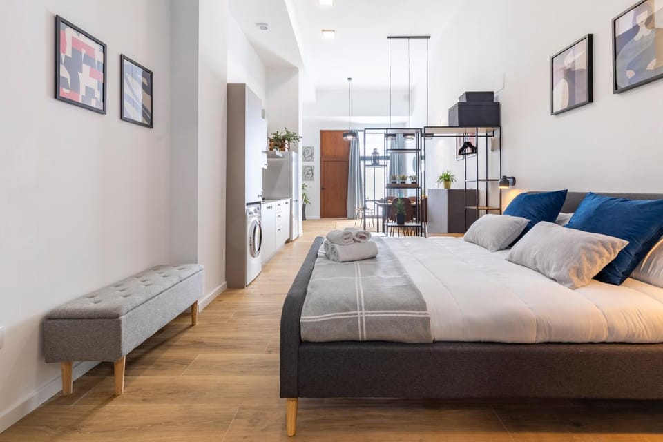 Bed, Living room, Photo of the whole room