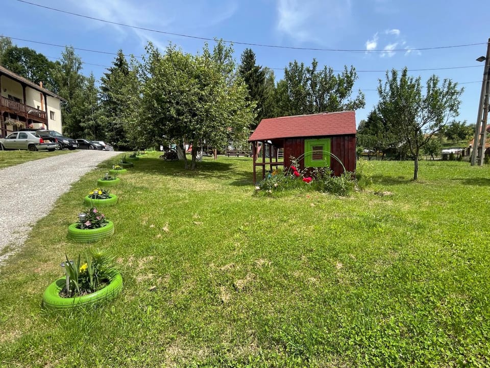 Property building, Day, Garden