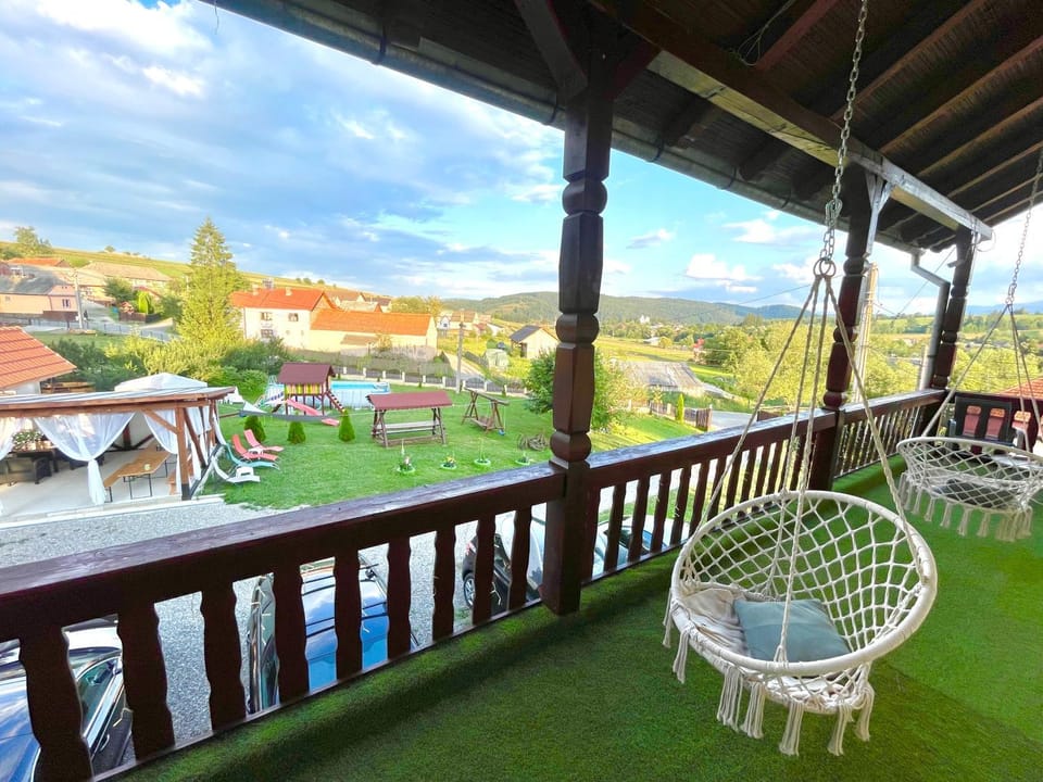 Garden, Garden, Balcony/Terrace