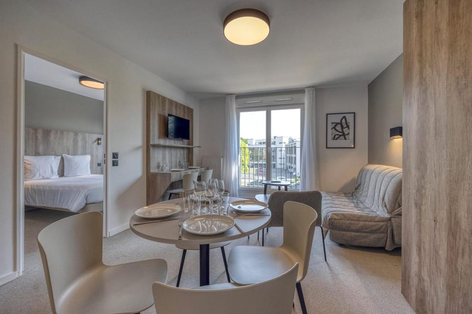 TV and multimedia, Living room, Bedroom