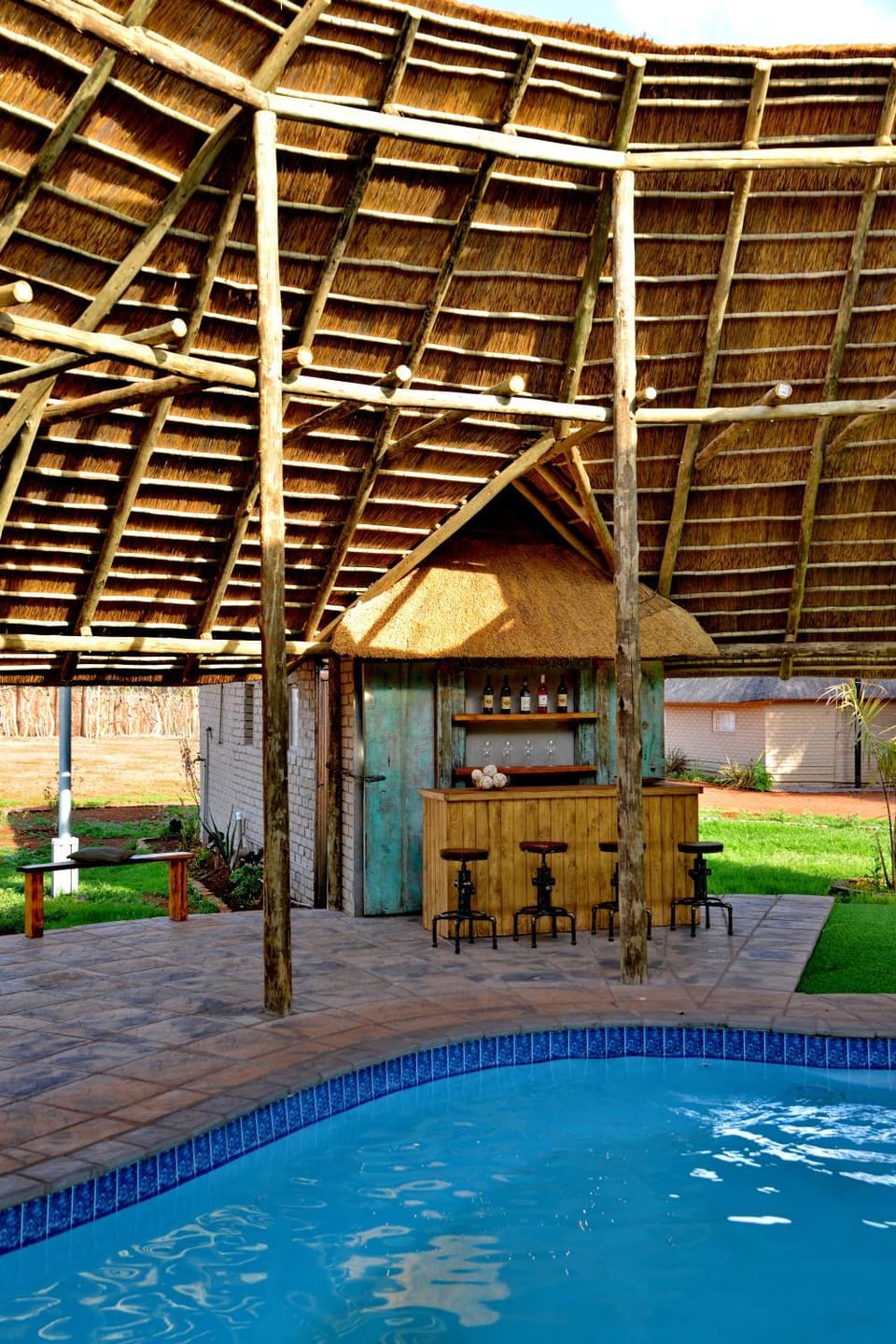 Balcony/Terrace, Pool view, Swimming pool, sunbed