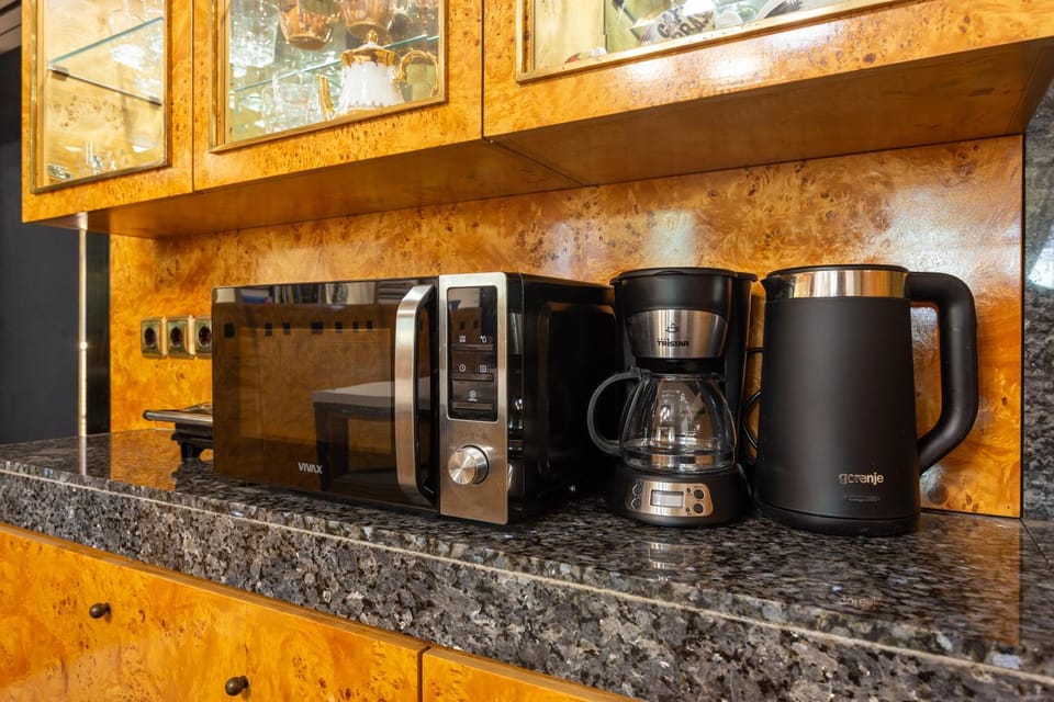 Coffee/tea facilities, Kitchen or kitchenette, kitchen