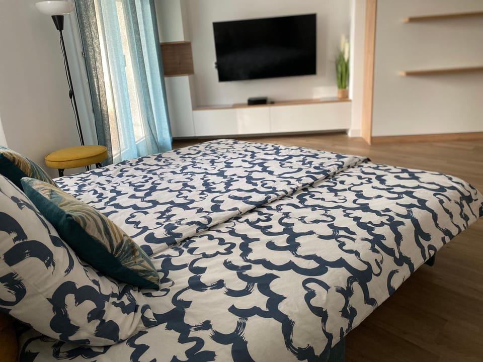Bed, TV and multimedia