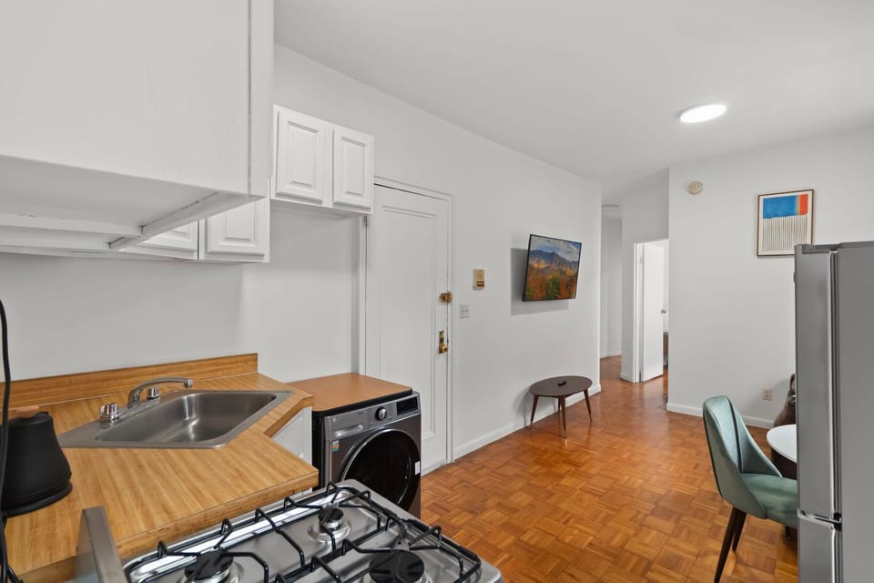 89-3FS Newly Furnished 2br 1bath UES Apartment in Upper East Side
