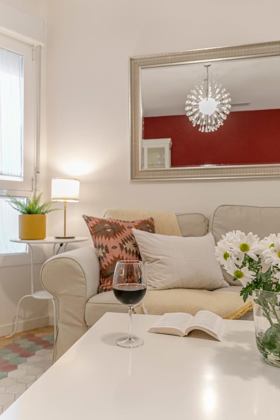 Living room, Photo of the whole room, Seating area